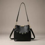 sac chaine seau simili cuir souple