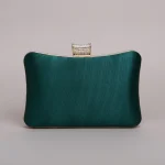 Sac chaine soirée satin élégant